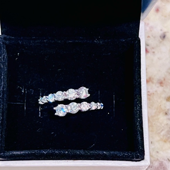 Diamond Ring - Picture 2 of 6